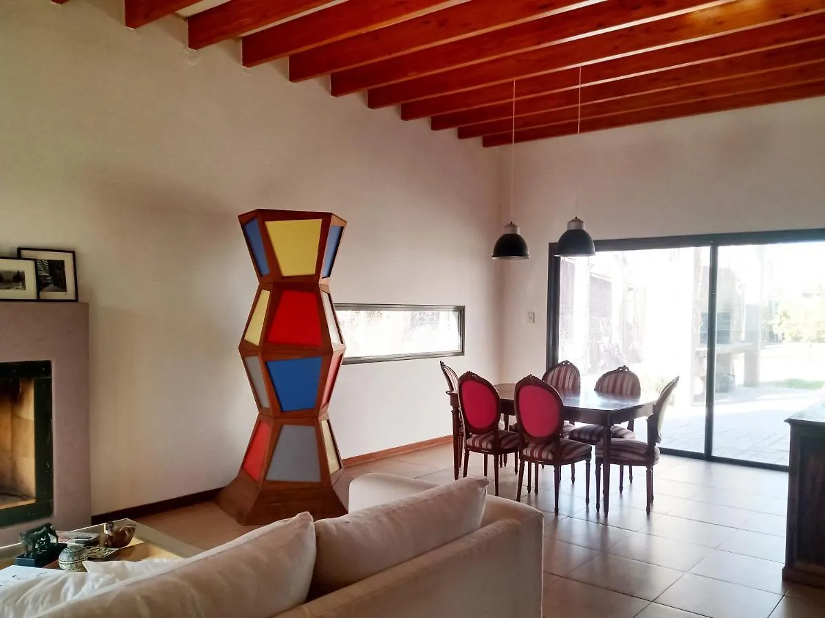 Tres Seis Tres Cnco Bed & Breakfast 멘도사