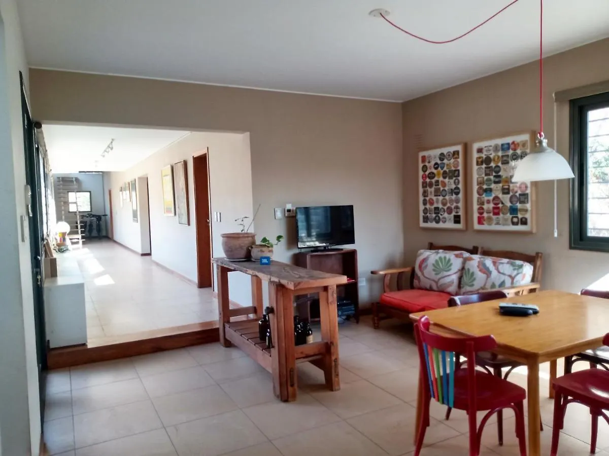 Homestay Tres Seis Tres Cnco Bed & Breakfast Mendoza