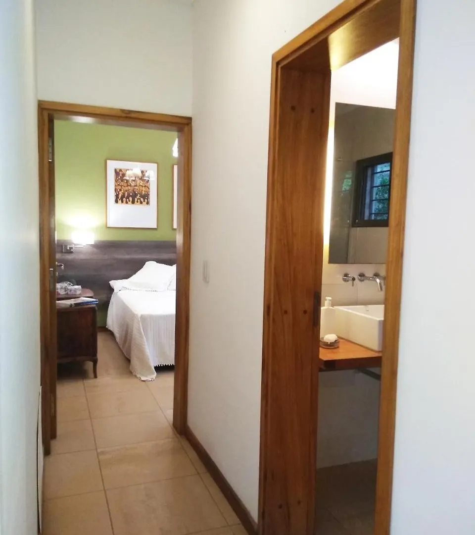 Homestay Tres Seis Tres Cnco Bed & Breakfast Mendoza